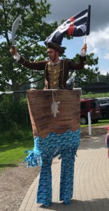Walking-Act Piratenboot